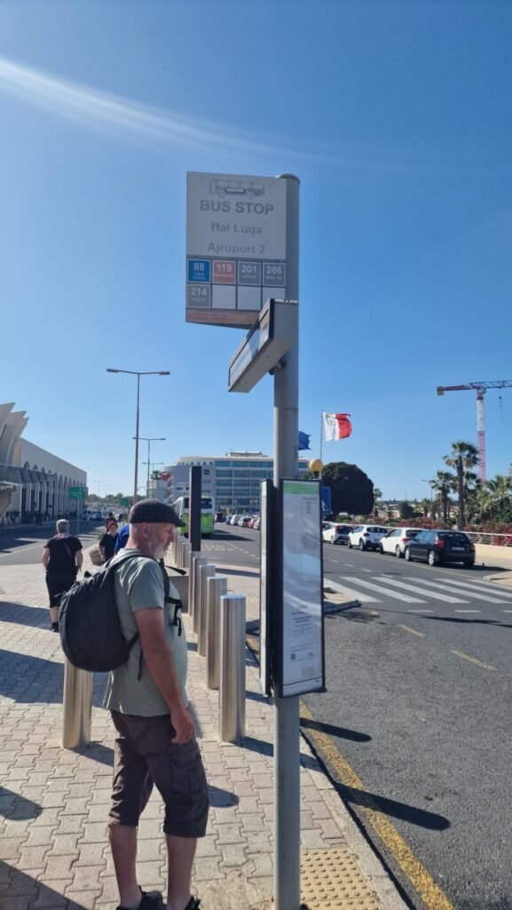 Málta repülőtér helyijáratú buszmegalló